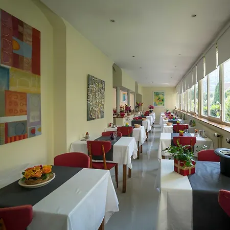 Aquitaine Hotel 2*