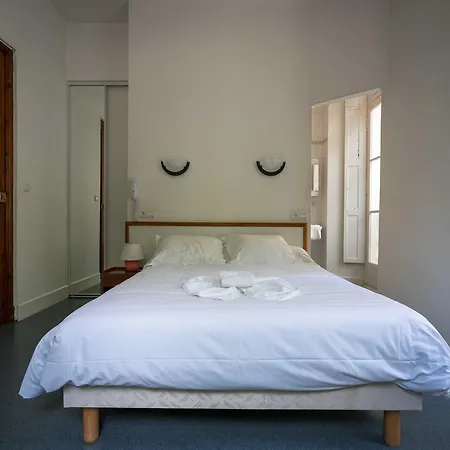 Hotel Aquitaine 2*